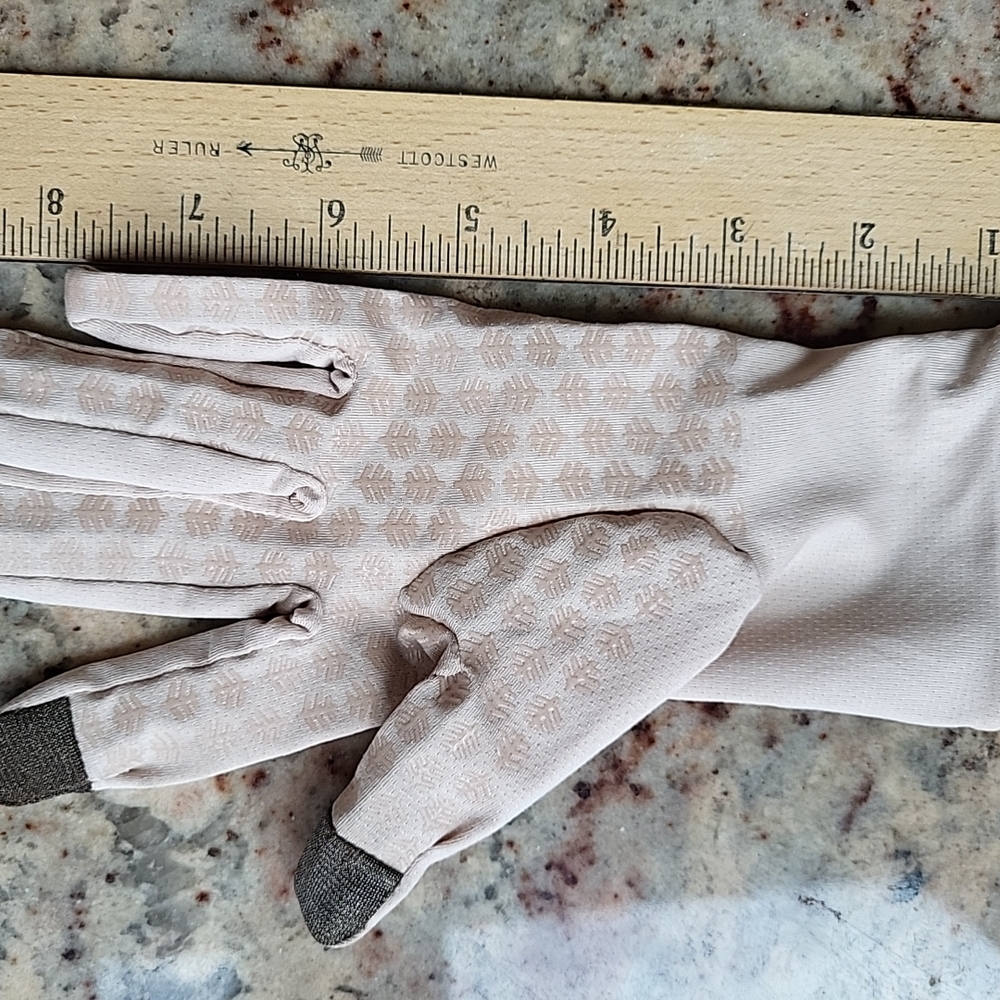 Light Pink Touchscreen Gloves - image 4